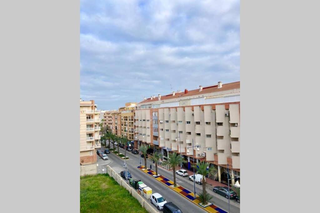 Apartamente Gil Vallejos Torrevieja Eksteriør billede